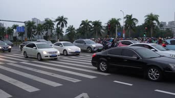 街拍,跑车,警察,车,衣服,骑摩托车,人行横道,全景