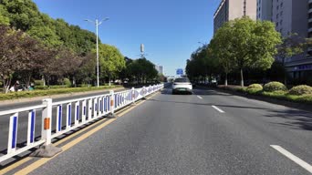 生活日常,vlog,配音,树木,植物,公共汽车,街道,人行横道,全景