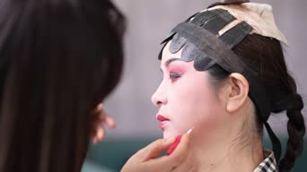 美妆/化妆,线条眉,发型,编发,美妆,衣服,全景