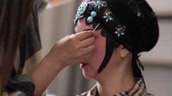 美妆/化妆,配音,衣服,人物特写,全景