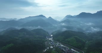 旅拍风景,美景,大自然,记录,树木,山峰,全景,桂林尧山景区