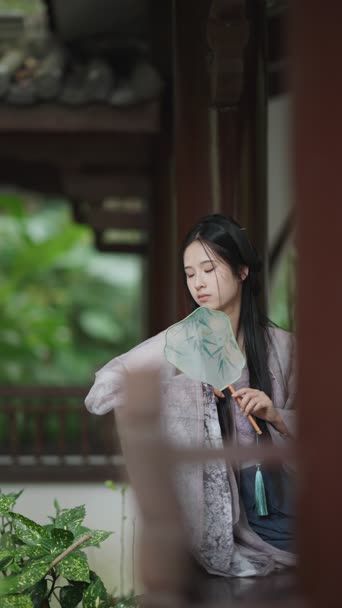 美女帅哥,街拍,女神,微胖女生,衣服,植物,全景