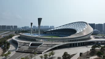 旅拍风景,城市,美景,货车,高楼,公共汽车,树木,全景,滨海艺术中心
