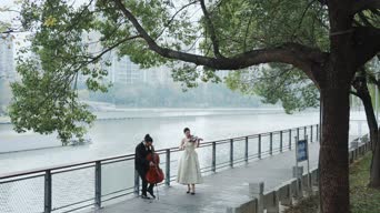 乐器演奏,美景,旅拍,大自然,记录,树木,植物,衣服,全景