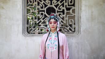 配音,衣服,全景