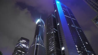旅拍风景,歌曲演唱,夜景,高楼,树木,高楼大厦,全景,中环